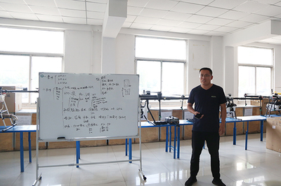 中煤集团旗下山东卡特智能机器人公司举行无人机产品培训